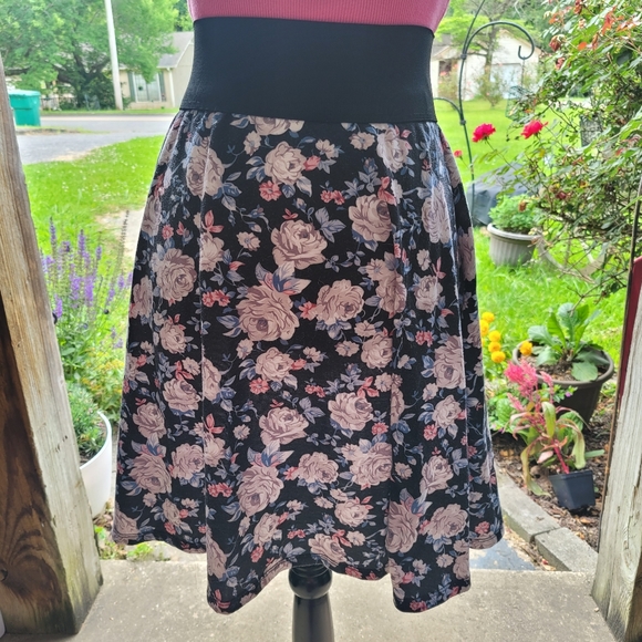 CLEANOUT SALE Floral Circle Skater Skirt - Picture 4 of 4